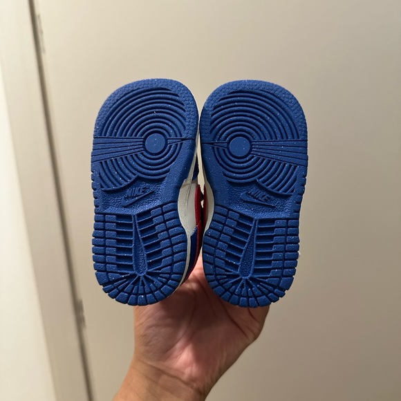 Nike Dunks - Picture 2 of 4